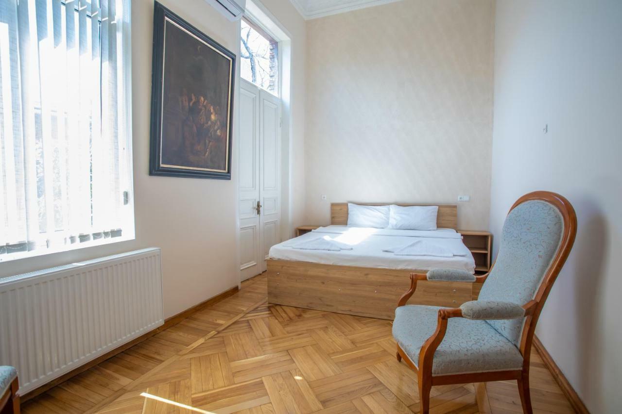 Hotel Veneto Kutaisi Exteriör bild