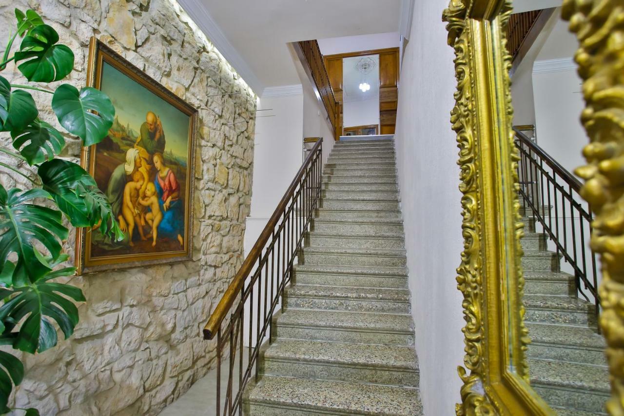 Hotel Veneto Kutaisi Exteriör bild